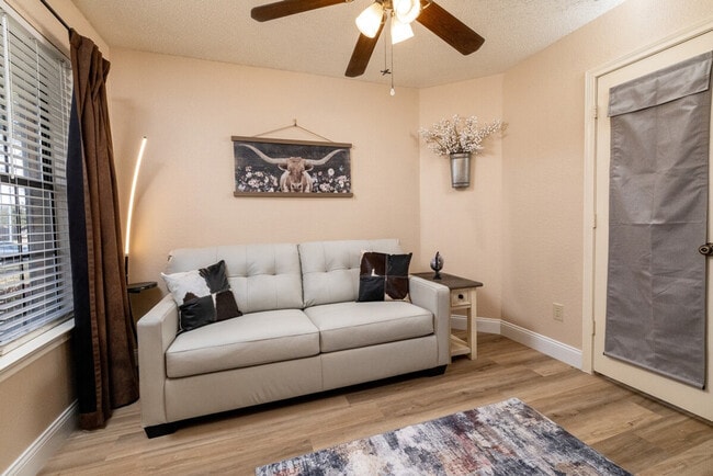 Photo - 8421 Willow Creek Dr Unit SI ID1575057P