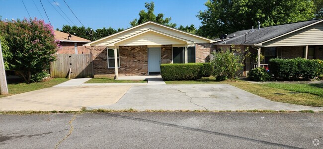 Building Photo - 810 Valerie Ln Rental