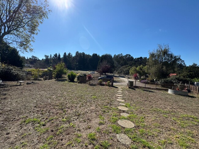 Photo - Country Living just minutes from Town