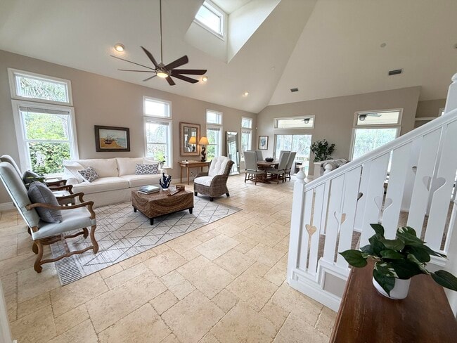Photo - 400 Seaside Ln