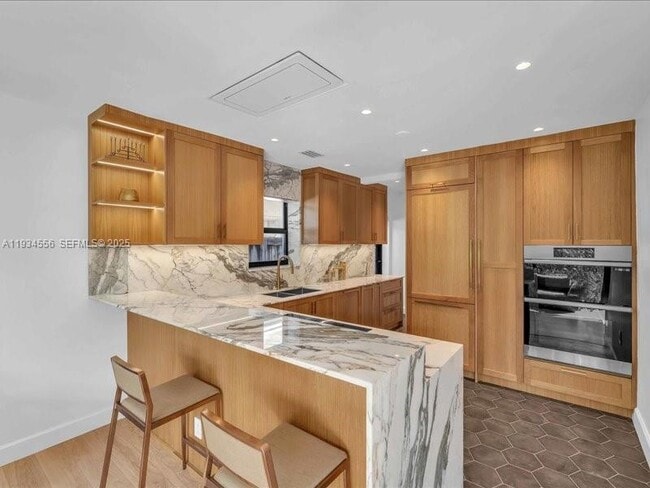 Photo - 920 W 47th Ct