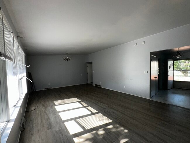 Photo - 1010 S 26th St