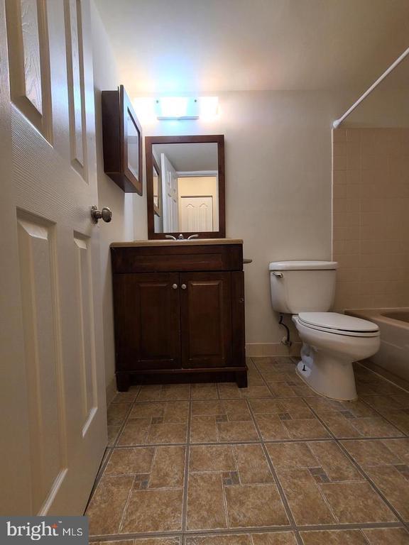 Photo - 7802 Dassett Ct Unidad 203