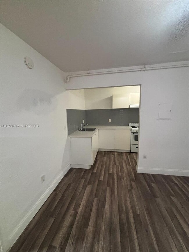Photo - 542 NW 8th St Unidad 3