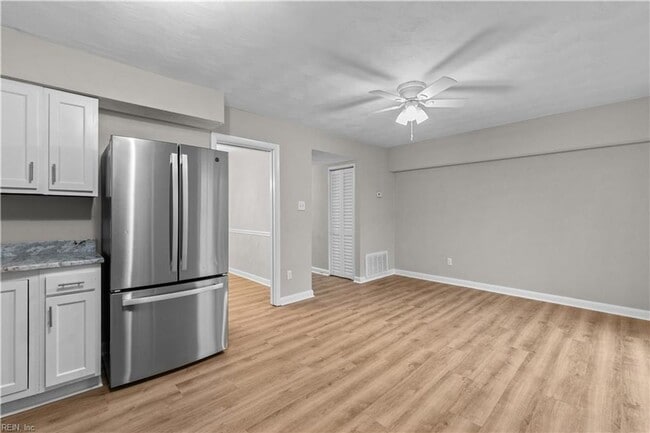 Photo - Updated Townhome in Virginia Beach