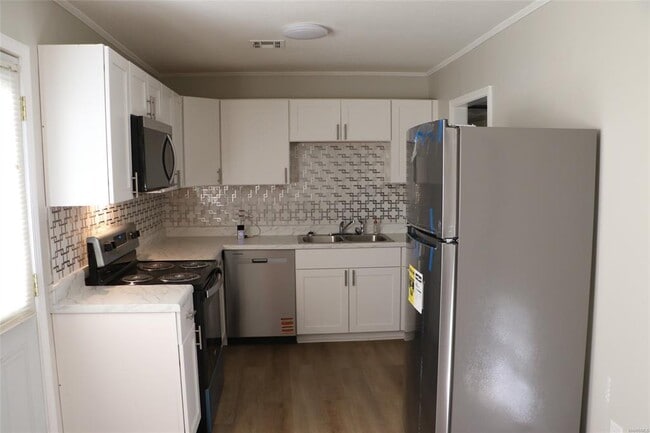 Photo - 205 Empire Rd