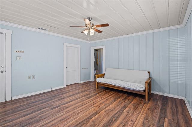 Photo - 221 Huron St