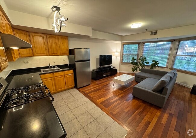 Building Photo - 1118 Buttonwood St Unit B Rental