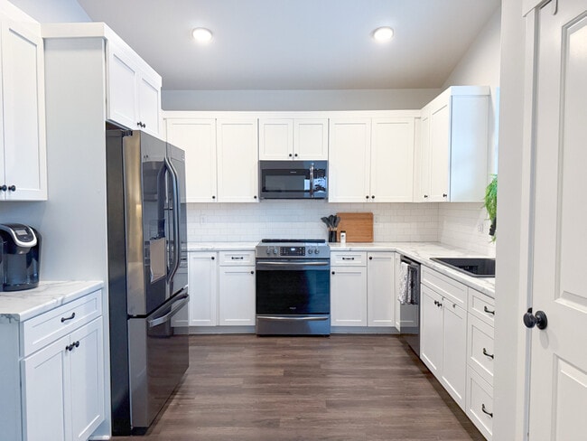 Photo - 16455 Bassett Rd