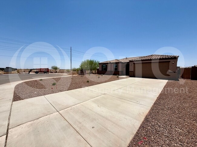 Building Photo - 1477 E Chandler Ct