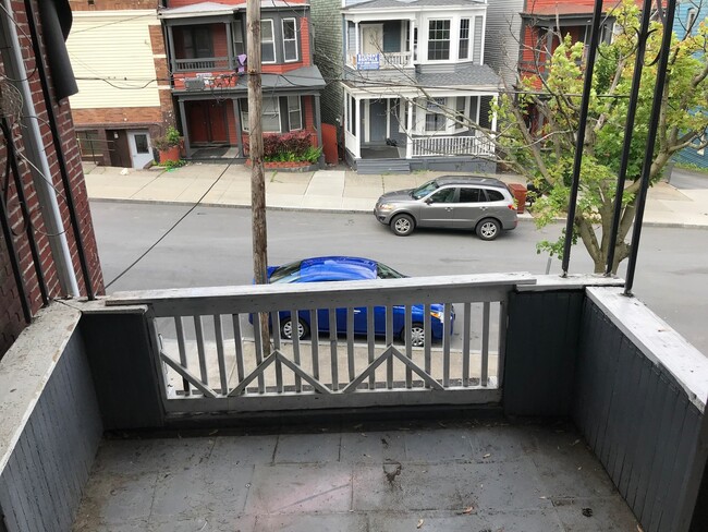 Photo - 4 bedroom, 1 bath Unidad 2 -  2