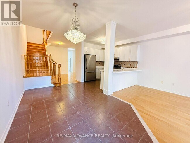 Photo - 137 Laramie Crescent