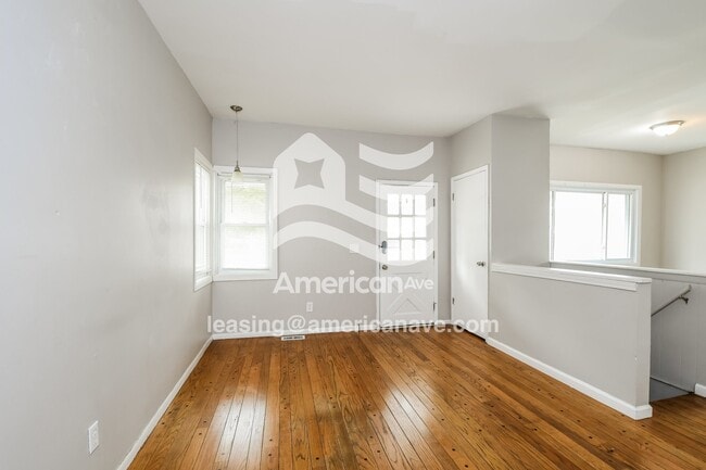 Photo - 4904 Tiemann Ave