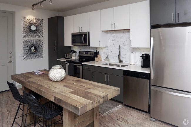 Studio S4 - Shelby at Northside