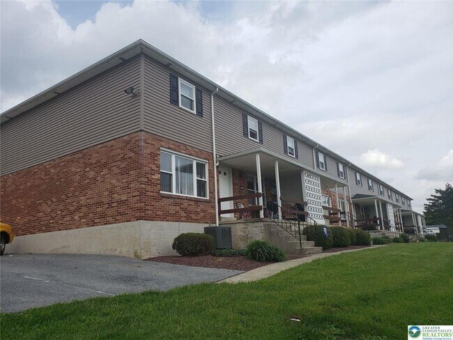 Photo - 2827 W 28th St