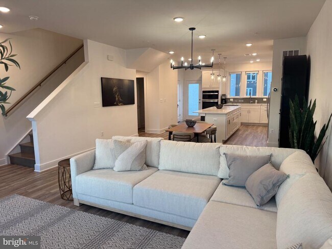 Photo - 14305 Dowitcher Wy