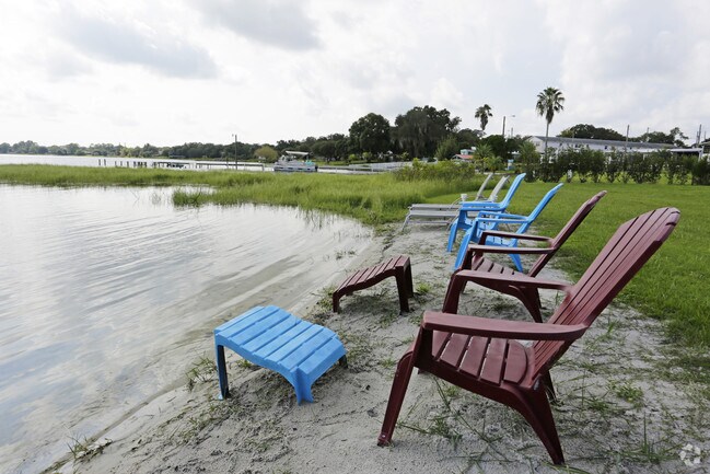 Silver Sands Apartments - Silver Sands Apartments