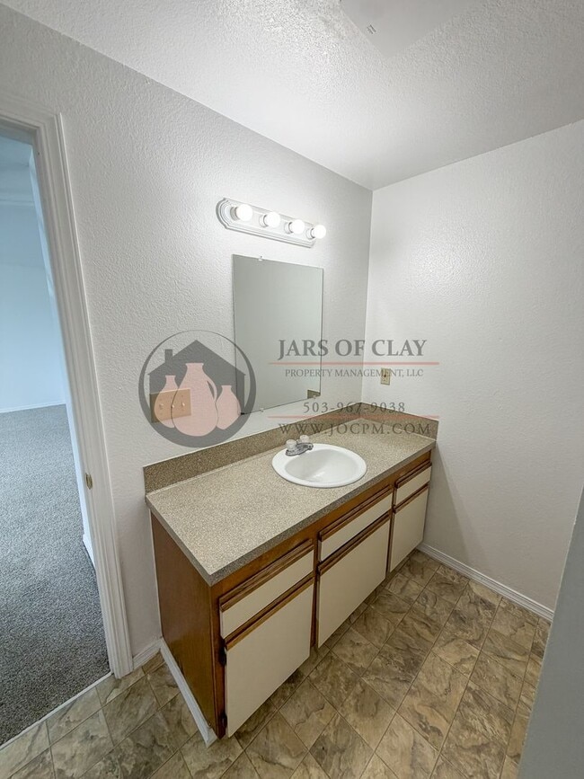 Photo - ½ OFF FIRST MONTH! | Cozy 2BR Upstairs Residence in Keizer Unit 3973