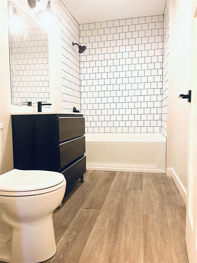 Photo - 7 S Clinton St Unit 7SC-2