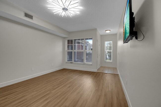 Photo - 35111 Harbour Vista Cir