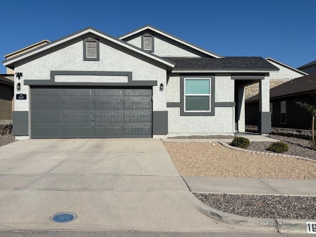 Building Photo - Beatiful Modern Single-Level Living!