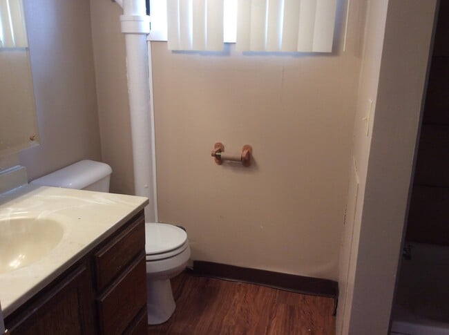 Photo - 11 4th St E Unit 1