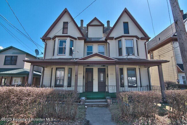 Photo - 1418 Capouse Ave
