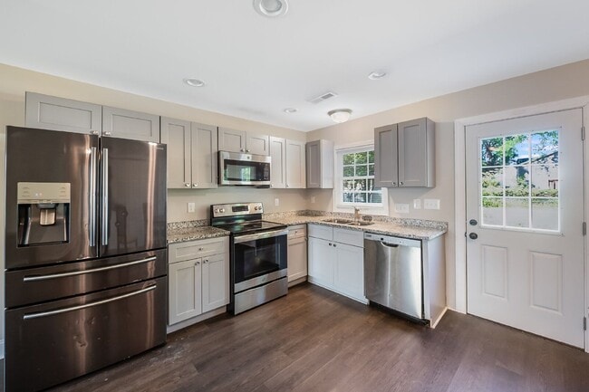Photo - 912 Joyner St