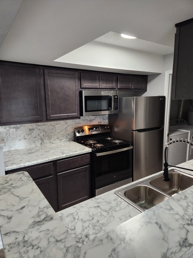 2bdr New Tech Kitchen - The Farm at Taylor Mill Rental