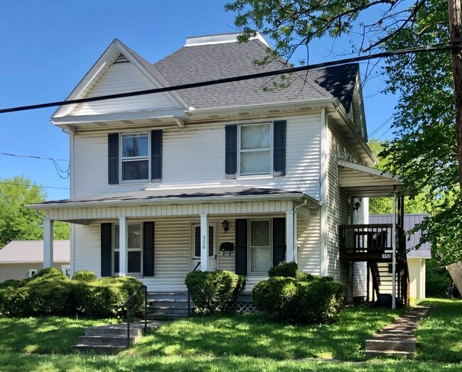 Building Photo - 350/352 E 9th Street Unit 352