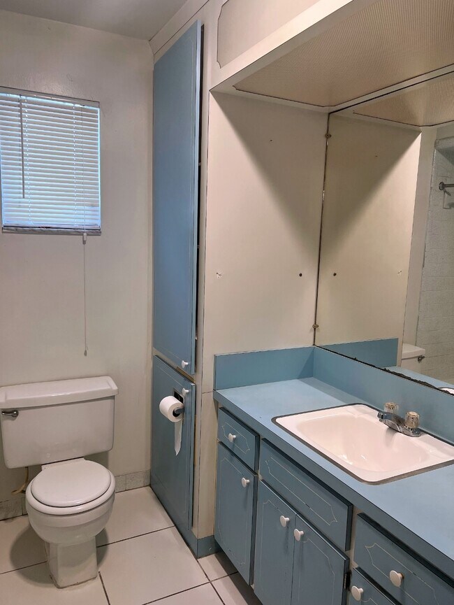 Photo - 1928 Taylor St Unidad 2