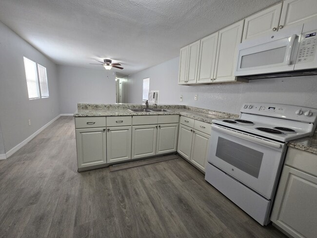 Photo - 1871 Cactus Ct