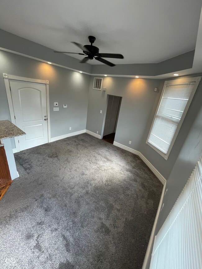 Photo - 410 E 16th St Unit 2