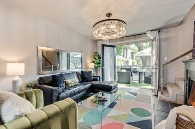 Building Photo - 6011 Gaston Ave Unit ID1309616P Rental