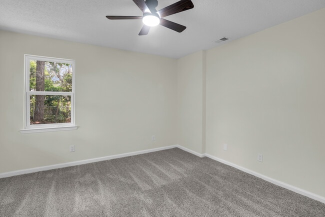 Photo - 28 Gerald Dr