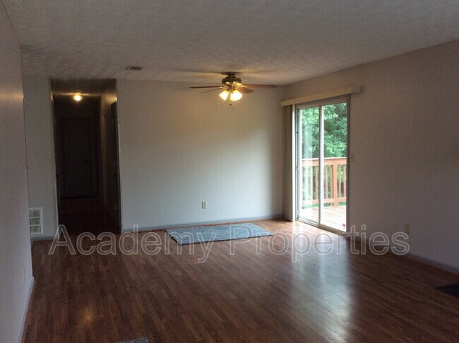 Photo - 2882 Silver Maple Ct