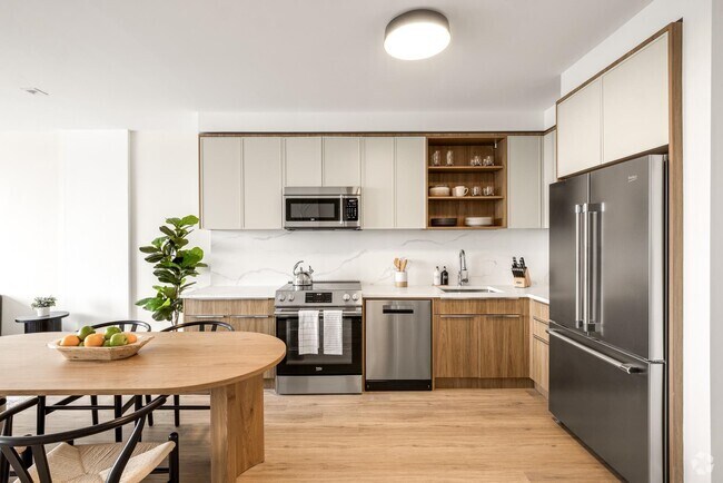 Building Photo - 285 Broadway Unit 612 Rental
