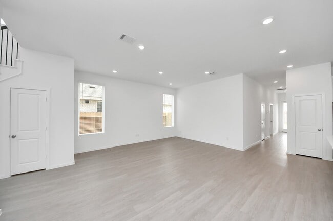 Photo - 27406 Sweetwater Bay Dr