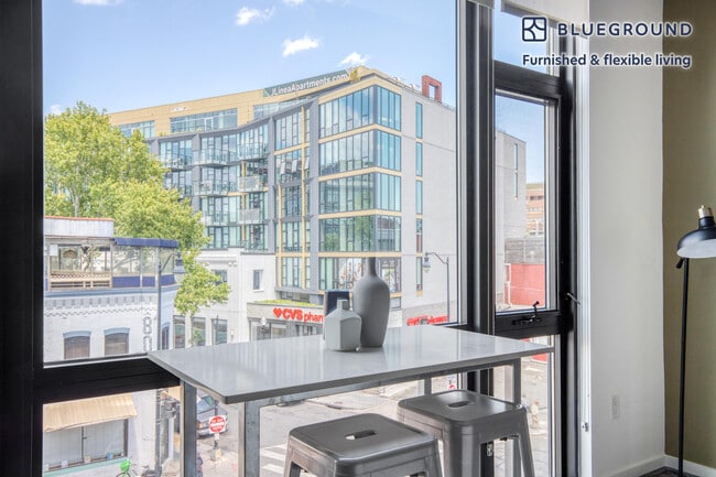 Photo - 1924 8th St NW Unidad GO FL3-ID680