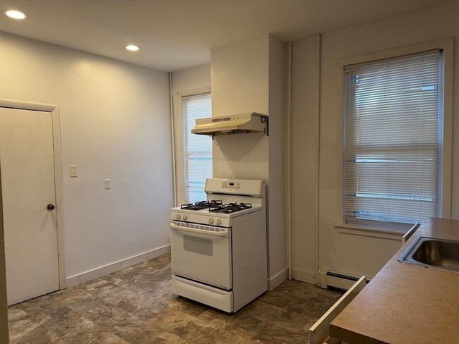 Photo - 184 London St Unit 1