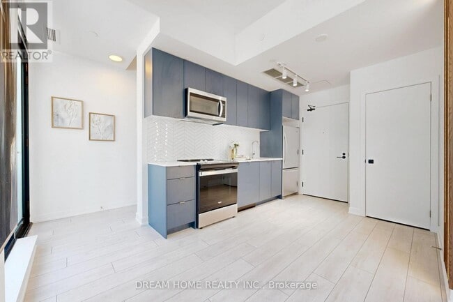 Photo - 1612 Charles St