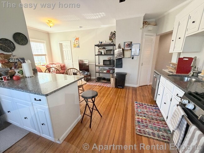 Photo - 519 Main St Unit #1