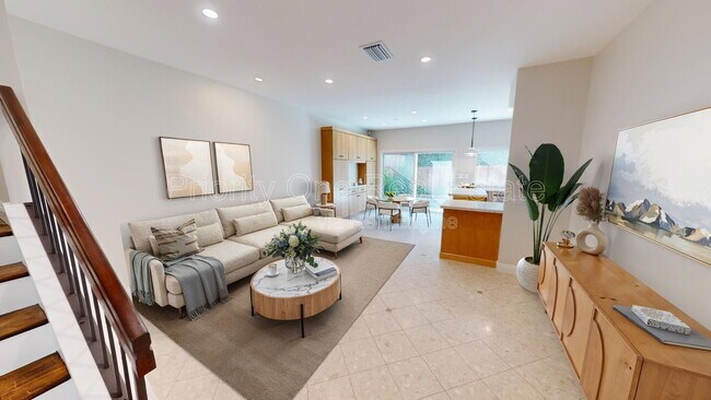Photo - 2212 Summerhill Dr
