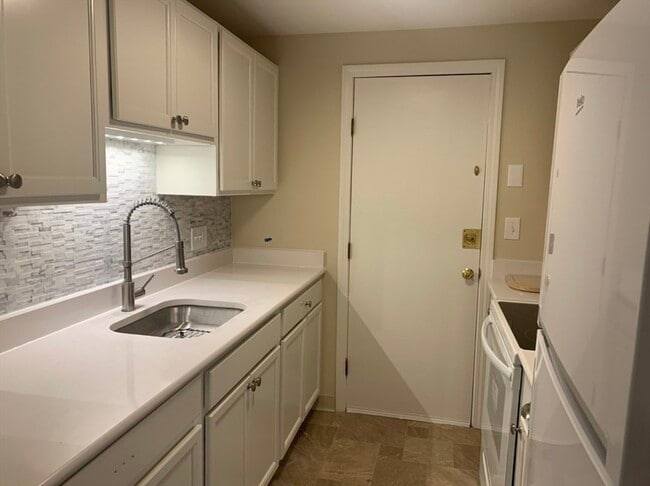 Photo - 10 Mill St Unit X