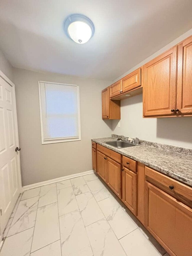 Photo - 12011 Evergreen Rd