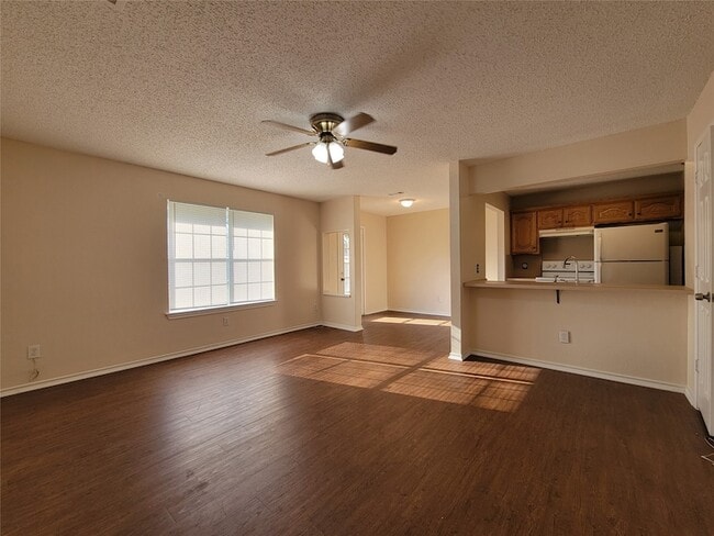 Photo - 302 N McGraw St