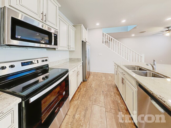 Photo - 11690 N 166th Dr