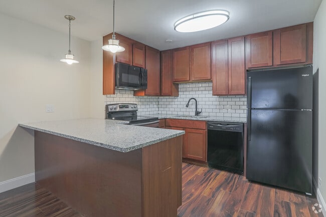 2 BR, 1 BA - Kitchen