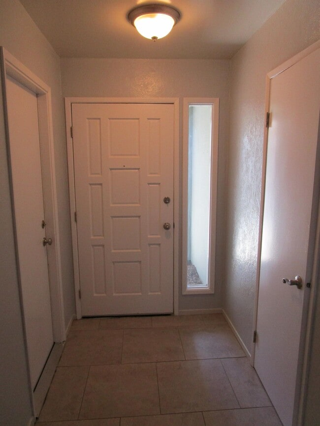 Photo - 1399 Stanford Pl