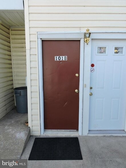 Building Photo - 101 S Mildred St Rental